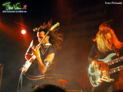 Steve Vai Marsiglia Alive in an ultra World Tour