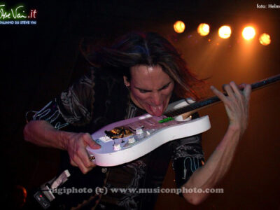 Steve Vai Vienna Alive in an ultra World Tour