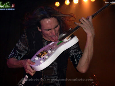 Steve Vai Vienna Alive in an ultra World Tour