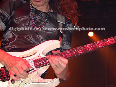 Steve Vai Vienna Alive in an ultra World Tour