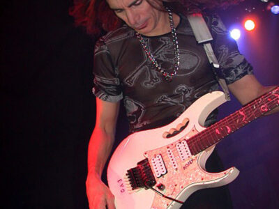 Steve Vai Vienna Alive in an ultra World Tour