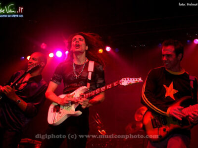 Steve Vai Vienna Alive in an ultra World Tour