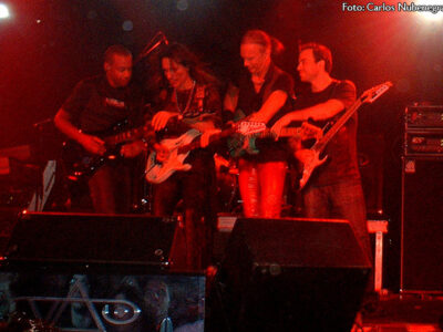 stevevai.it - steve vai valencia real illusions reflections
