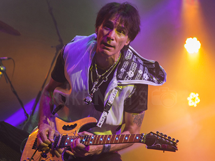 stevevai.it - steve vai budapest passion and warfare 25th tour