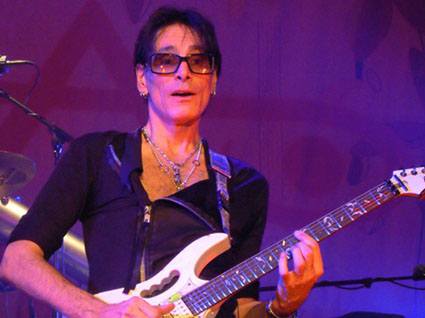 stevevai.it - steve vai milano the story of light tour