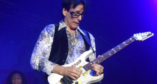 Saint Julien en Genevois | The Story of Light Tour | Steve Vai | stevevai.it
